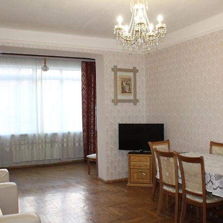 Вид На Арарат Ereván Exterior foto